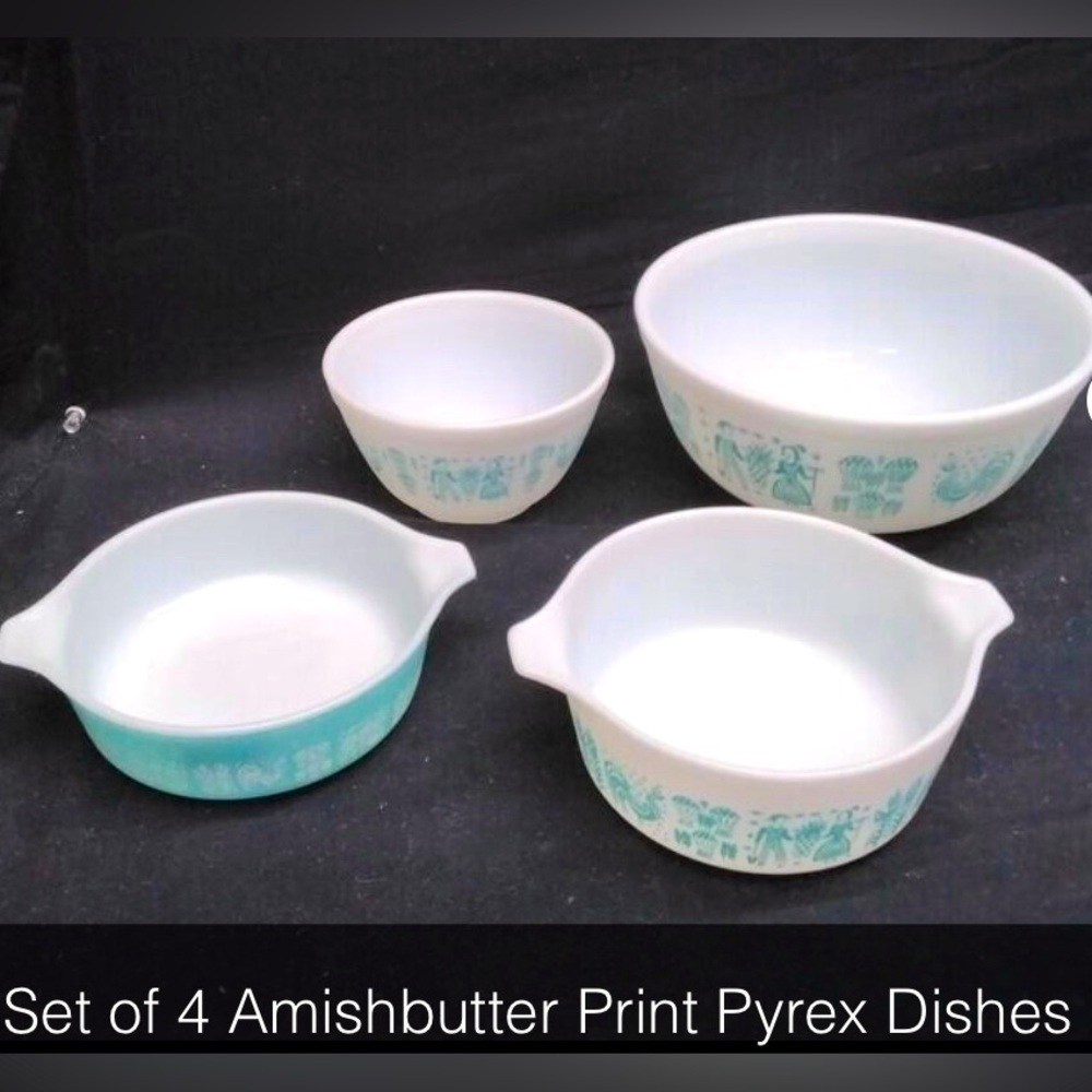 Set of 4 Vintage Amish butter Pyrex Dishes